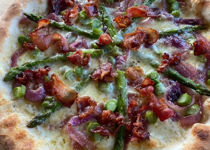 Baumhaushotel Robins Nest Szálloda *