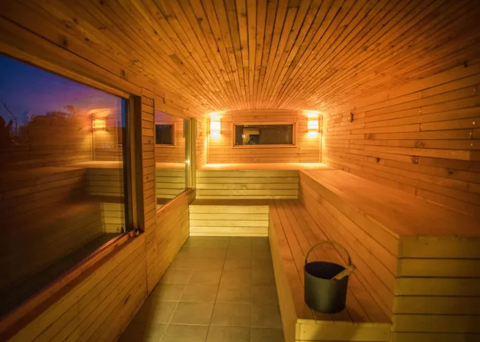 Baumhaushotel Robins Nest Szálloda *